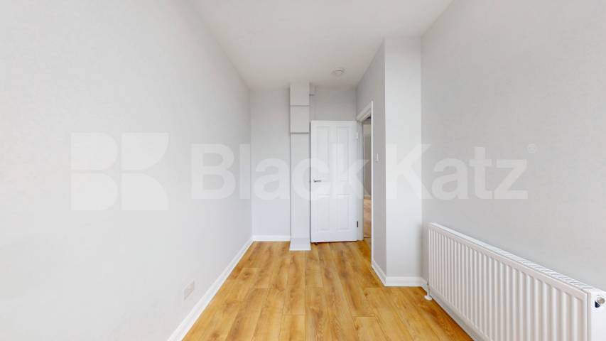 Newly refurbished one bed within walking distance to Paddington & Bayswater Gloucester Terrace, Bayswater